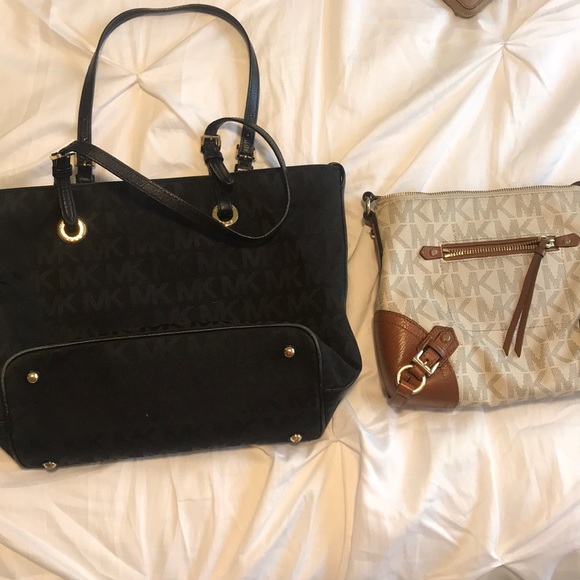 Michael Kors Purse - Picture 4 of 4